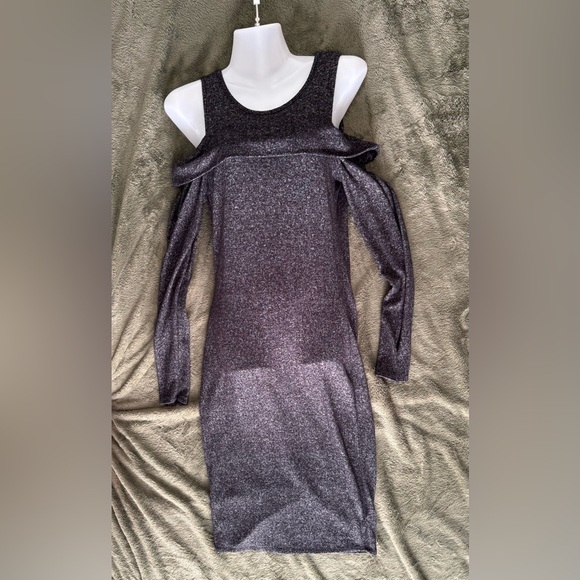 Derek Heart Gray Long Sleeve Cold Shoulder Dress Size M - Picture 2 of 4